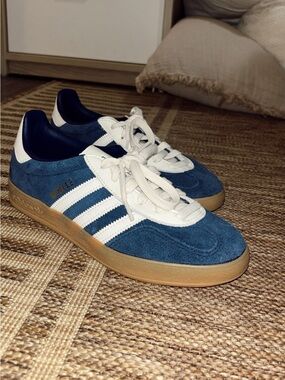 Women’s Gazelle Indoor Shoes - Night Indigo / Core White / Gum